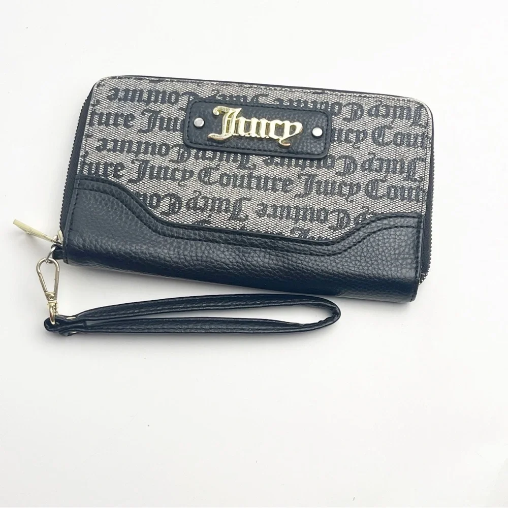 JUICY COUTURE Black Gray Signature Logo Zip Closure Wristlet Wallet Card Holder